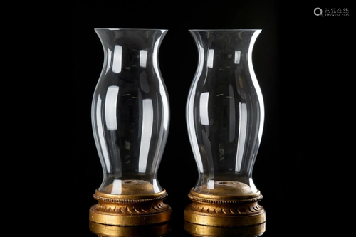 PAIR OF HURRICANE GLASS CANDLE HOLDERS WITH BASE