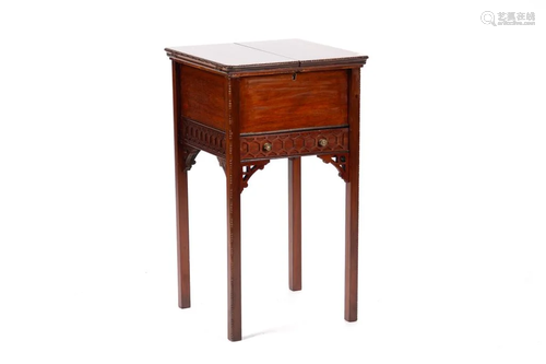 CHIPPENDALE STYLE MAHOGANY SEWING STAND