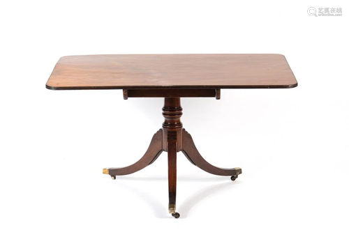 GEORGE III MAHOGANY TILT TOP BREAKFAST TABLE