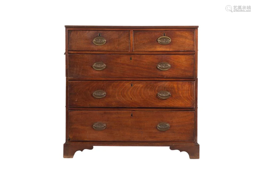 GEORGIAN MAHOGANY FIVE DRAWER CHEST