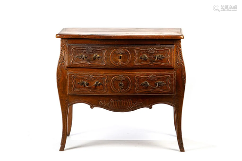 ANTIQUE FRENCH WALNUT COMMODE