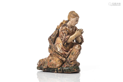 KNEELING SANTOS FIGURE