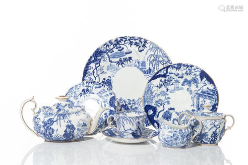 ROYAL CROWN DERBY BLUE MIKADO 50 PIECE DINNER SET