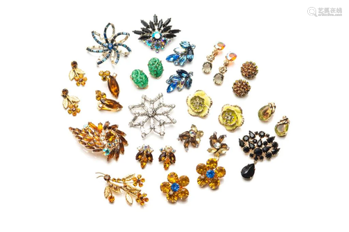 LOT OF RHINESTONE JEWELLERY