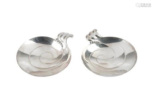 TIFFANY & CO SILVER SHELL BON BON DISHES, 317g