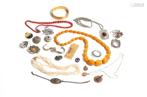 LOT OF COSTUME JEWELLERY