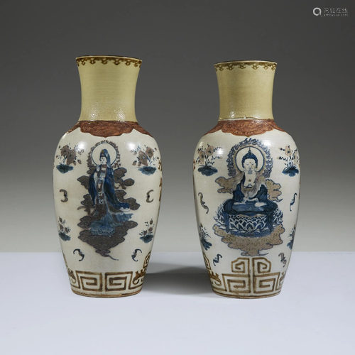 A pair of large Chinese underglaze blue and