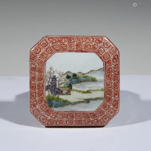 A Chinese famille rose-decorated porcelain octagonal