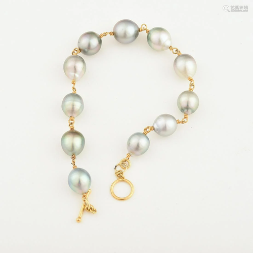 Tahitian Cultured Pearl, 14k Yellow Gold Bracelet.