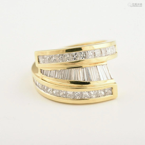 Diamond, 18k Yellow Gold Ring.