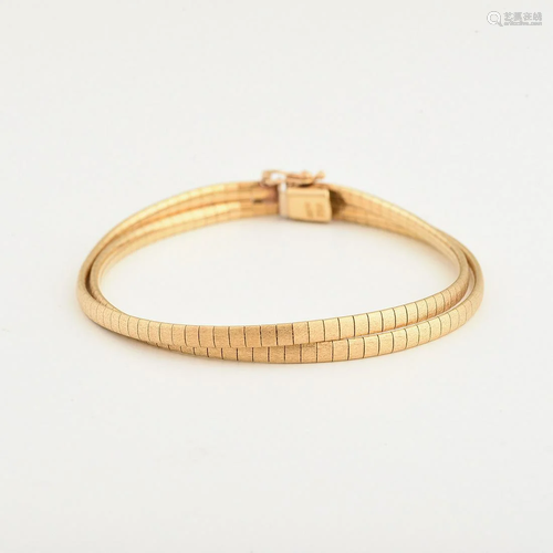 18k Yellow Gold Bracelet.