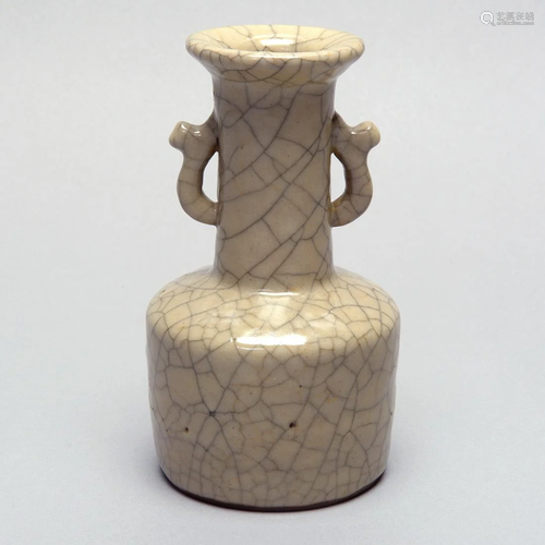 Chinese Ge-Type Mallet Vase with Handles