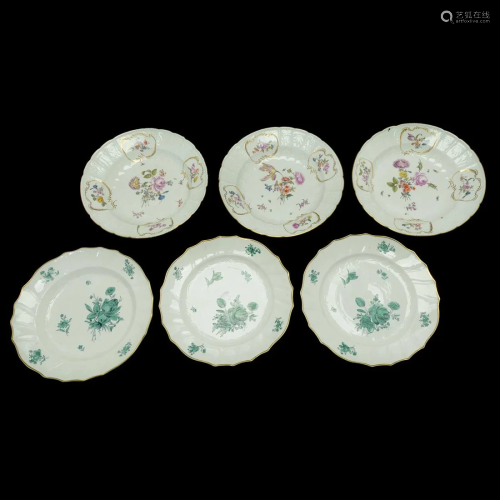 Twelve Meissen Porcelain and Meissen-Style Plates.