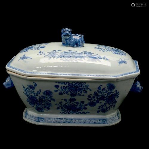 Chinese Export Blue and White Tureen and Cover
