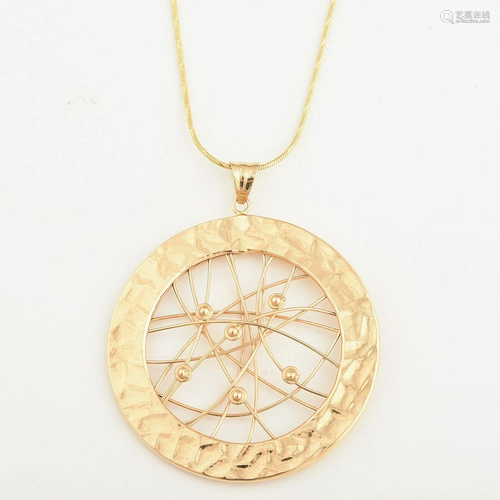 14k Yellow Gold Pendant Necklace.