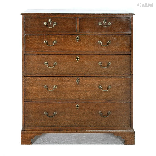 English George III Oak Chest of Drawers.