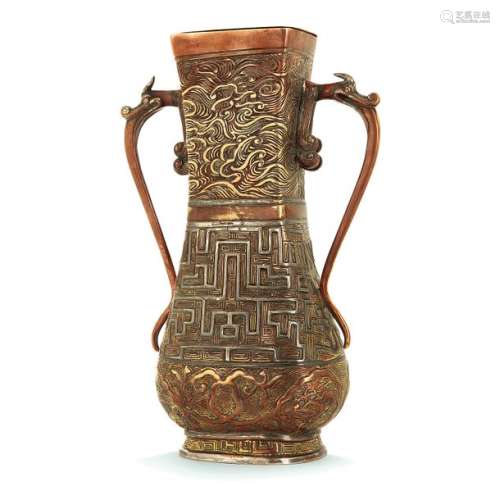 CHRISTOFLE (ORFÈVRE) Vase balustre méplat en bronz…