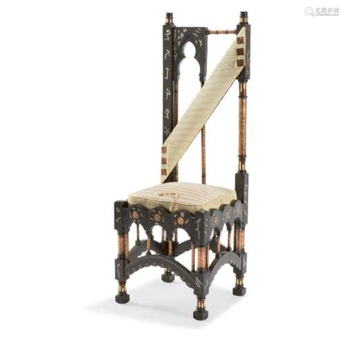 CARLO BUGATTI (1856 1940) Chaise en bois noirci d'…