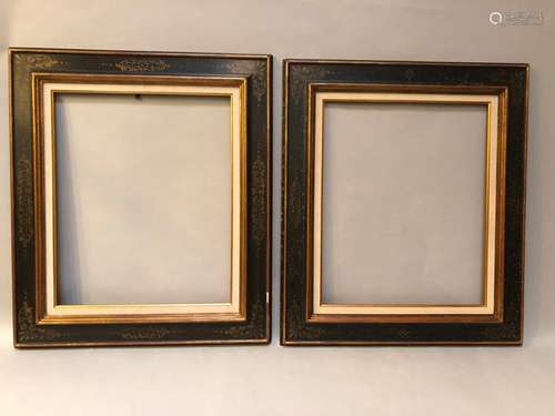 Two frames: \n 61,5 x 50,5 \n 61,5 x 50,5