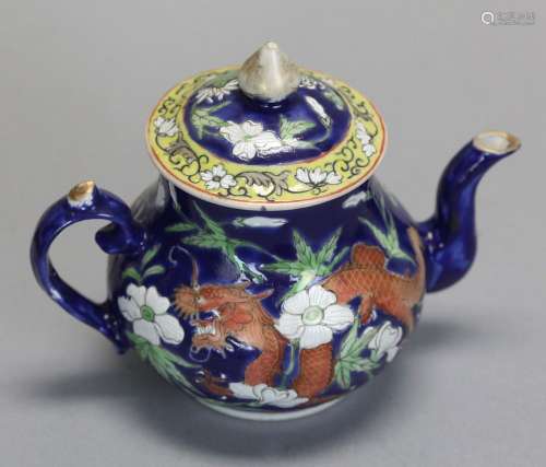Chinese porcelain teapot, possibly Qing dynasty