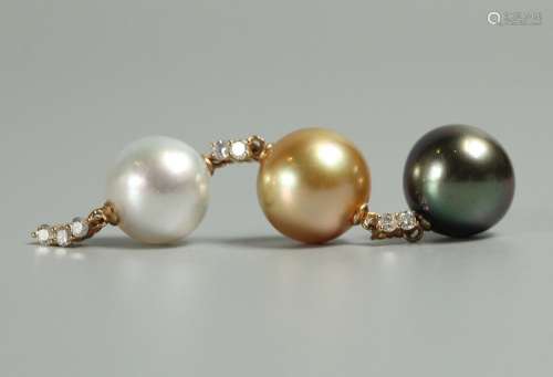 pearls, diamonds, 18K gold pendant