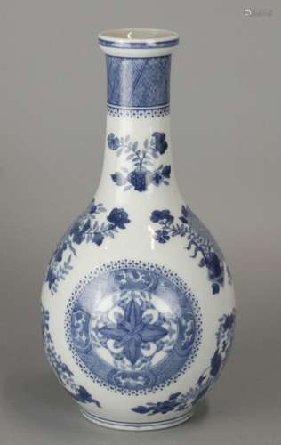 Chinese export porcelain vase, possibly 19th c.