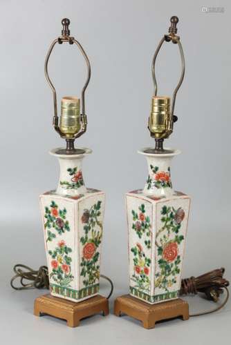 pair of Chinese porcelain vases, possibly 19th c.