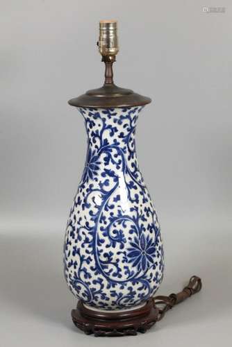 Chinese blue & white porcelain vase, possibly 19th c.