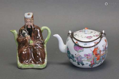 2 Chinese porcelain teapots, possibly Republican period