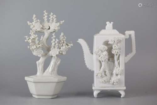 2 Chinese blanc de chine porcelain wares