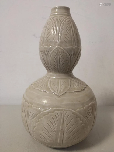 Song Dynasty, Ding Yao Double Gourd Vase