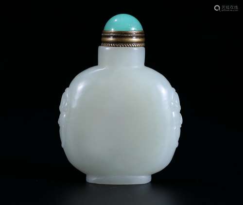 A Chinese Jade Snuff Bottle