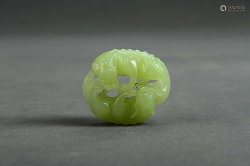 A Chinese Yellow Jade Pendant