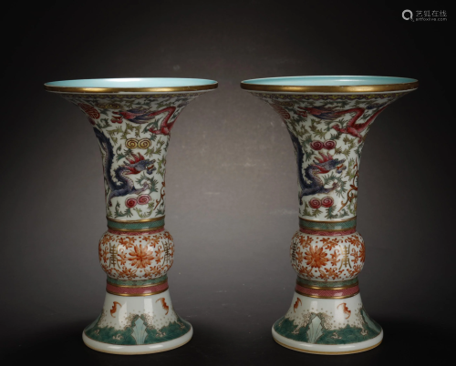 Pair of Wucai Dragon Pattern Vases