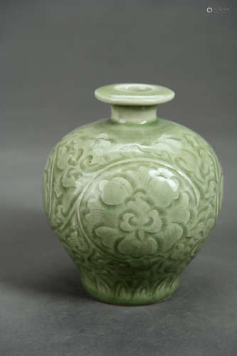 A Chinese Carved Porcelain Yuhuchunping