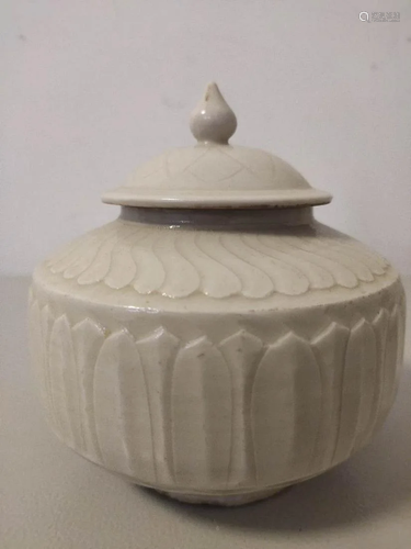 Song Dynasty, Ding Yao Jar with Lid