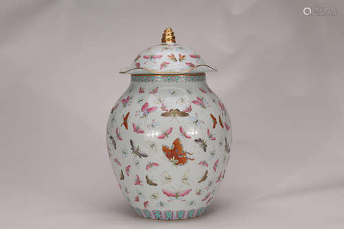 A Chinese Famille Rose Gilt Porcelain Jar