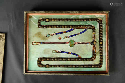 The Chinese Aloeswood Court Beads with Gems