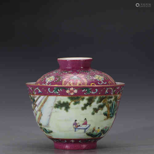 A Chinese Famille Rose Porcelain Covered Bowl