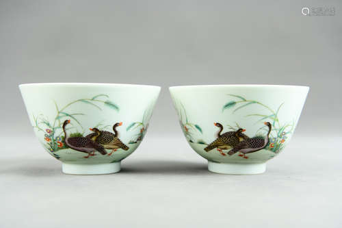 A Pair of Chinese Famille Rose Porcelain Bowls