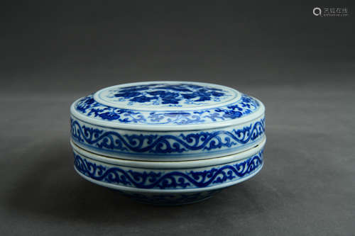 A Chinese Blue and White  Porcelain Box