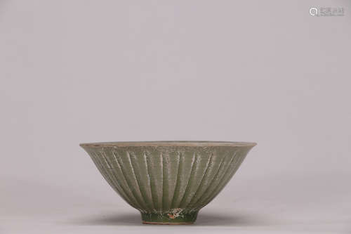 A Chinese Green Glazed Porcelain Bowl