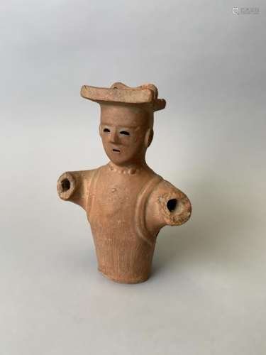 JAPON. Ancienne statuette en terre cuite. JAPON. Hauteur 18,3 cm.