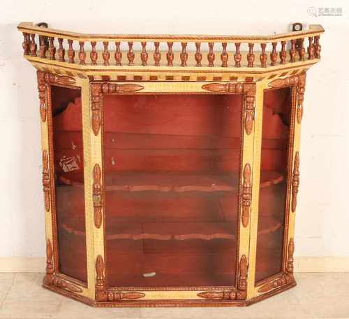 Original polychrome 19th century Staphorster showcase wardrobe. Size: 88 x 92 x 26 cm. In very