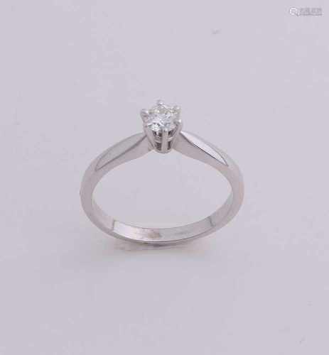 White gold solitaire ring, 585/000, with diamond. Ring with a leg 6 classic chaton set with a