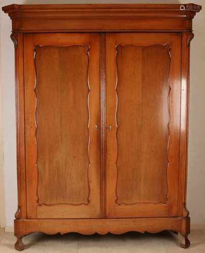 Removable oak Louis Philippe cabinet with drawers and shelves. Circa 1860. Beautiful patina. Size: