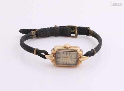 Watch with yellow gold case, 585/000, rectangular gecontourneerd model, Indy, 15x30mm. Equipped with