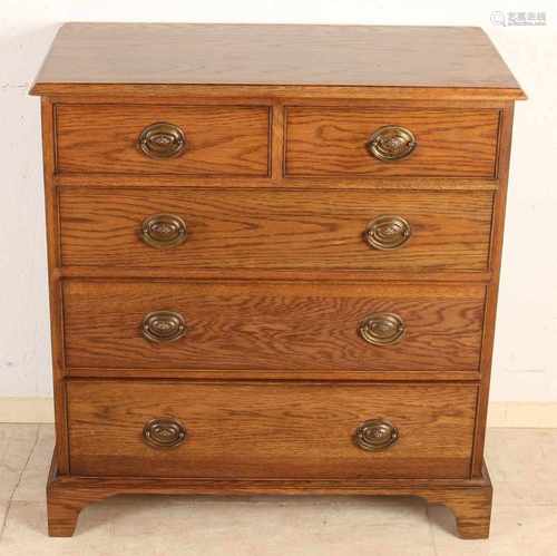 English oak dresser with four drawers and brass fittings. 20th century. Slight damage. Size: 87 x 44