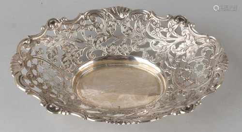 Silver bonbon basket, 833/000, oval cutaway model with Biedermeier pattern. MT .: Fa. Moerkerk & Co,