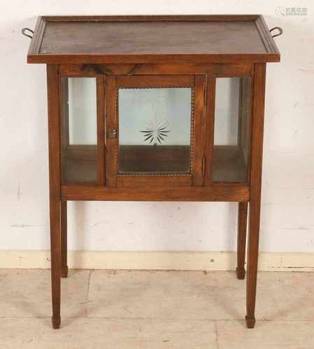 Antique oak Nouveau tea chest with faceted glass and door. With removable sheet. Circa 1915. Size: